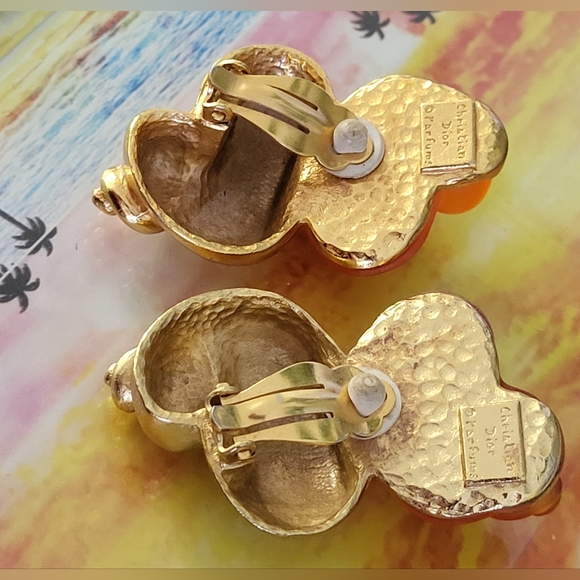 Vintage Designer-Orange and Gold Conch Earrings, by Christian Dior-2 " L X 1-1/4 - Picture 13 of 16